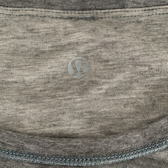 lululemon reversible shirt with thumb holes - Picture 2 of 4